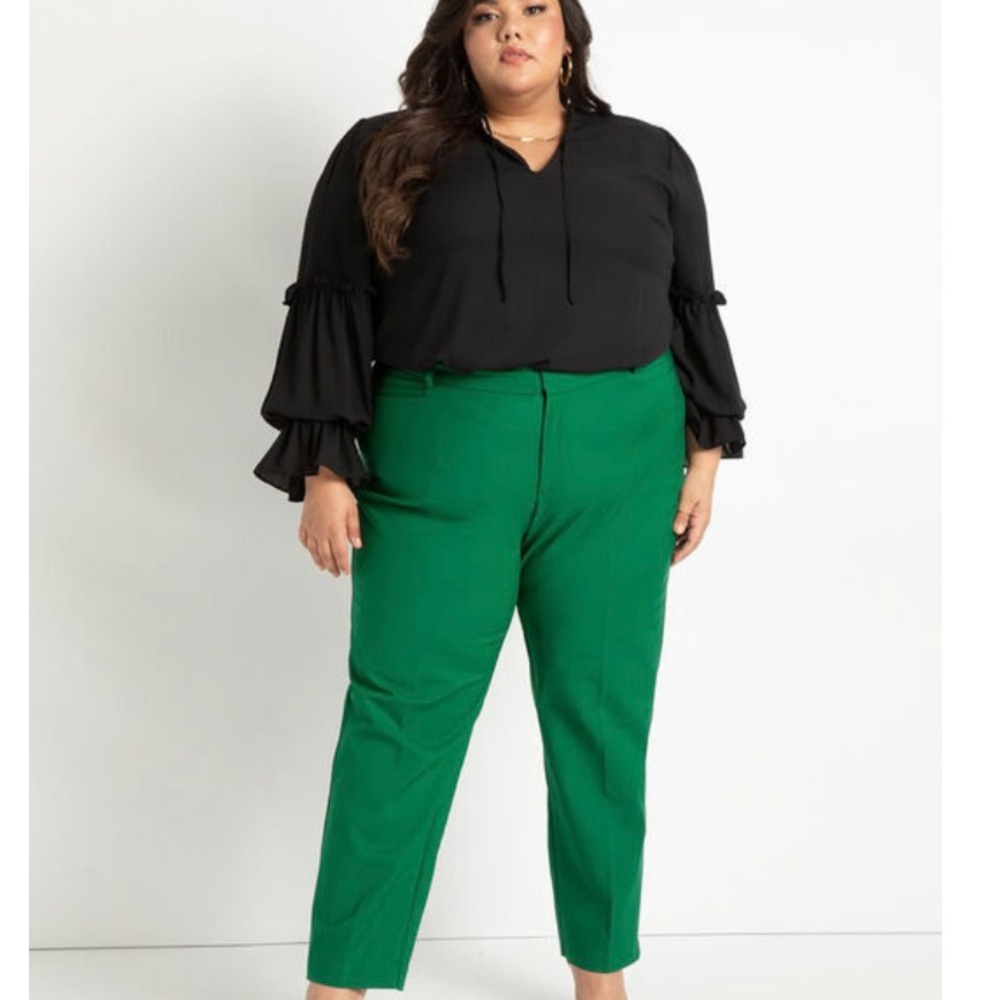 Eloquii Gena Fit Kady Pant- Forest Green Darker than the green in the picture.